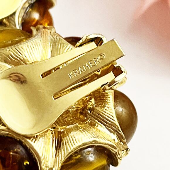 Kramer New York Vintage Brown Beaded Cluster Clip Earrings - Picture 6 of 6